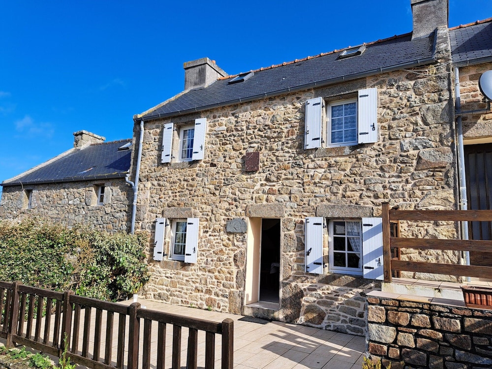 Semi-detached House With sea Views, Porspoder
