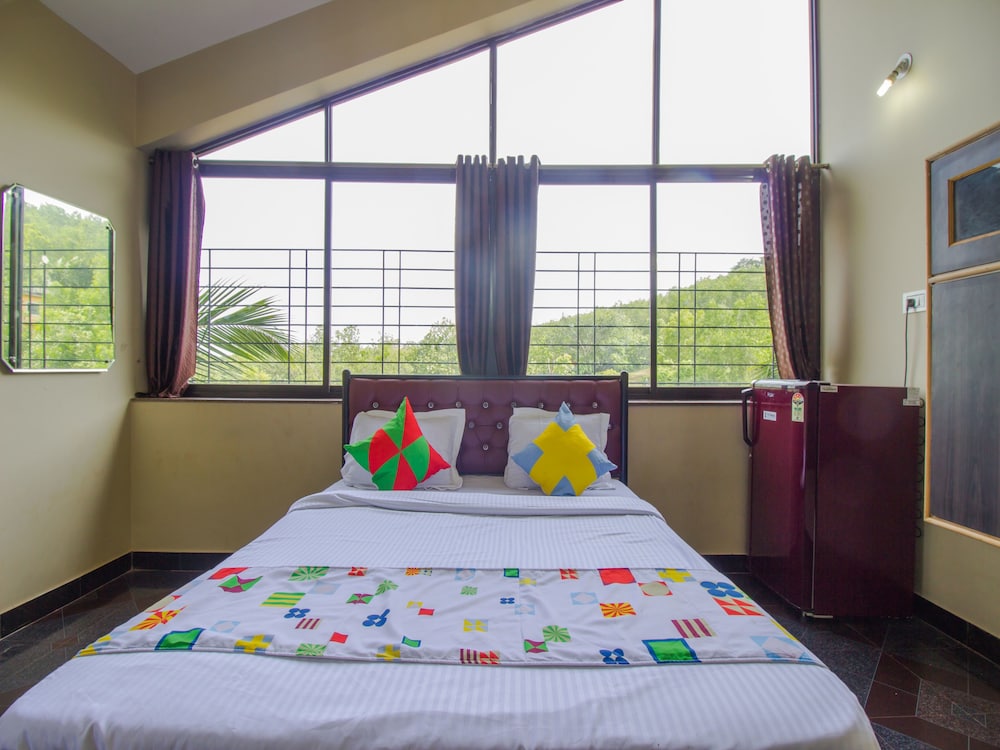 OYO 16412 Home Cozy Studio Parra