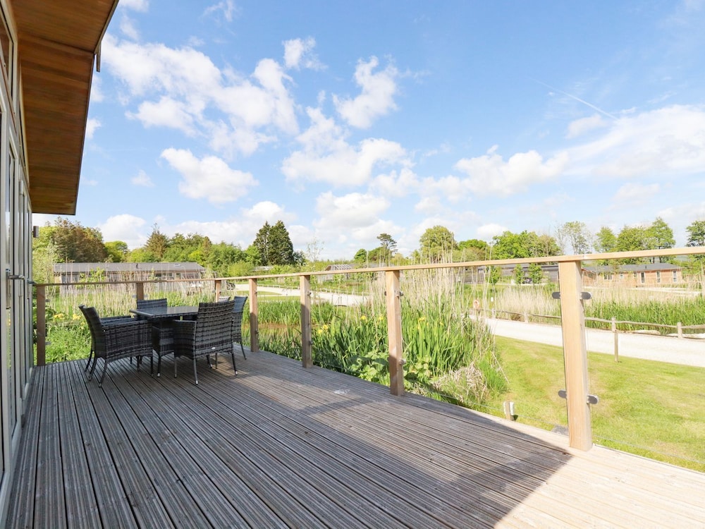 5 Meadow Retreat