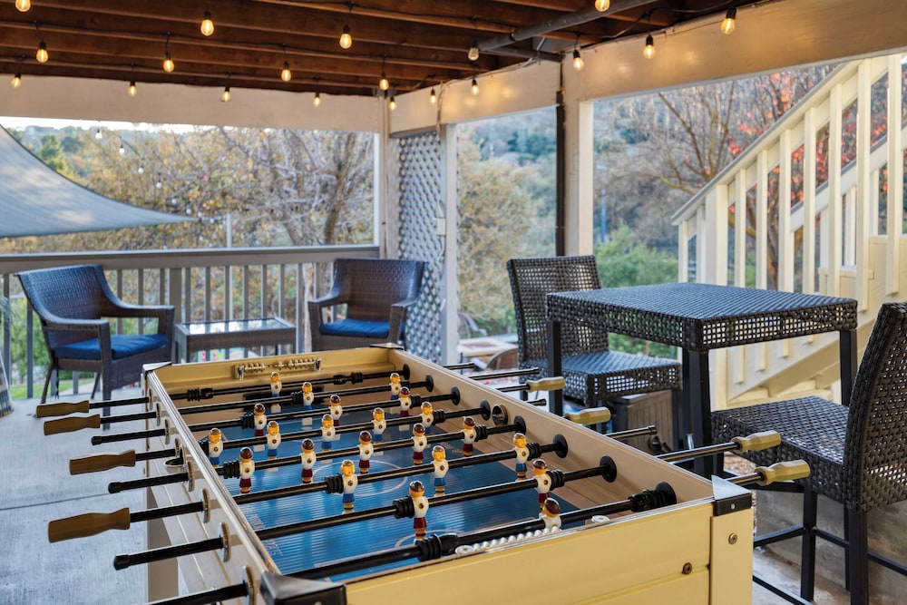Terrace Hill Modern Paso Robles Escape Near Wineries, Dining, and Hot Springs