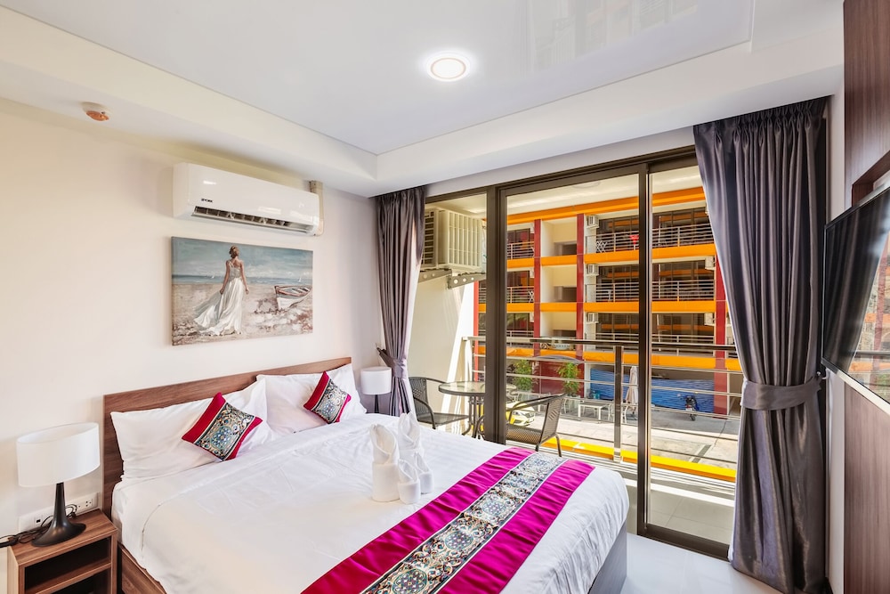 One bedroom Condo in Naiharn P209