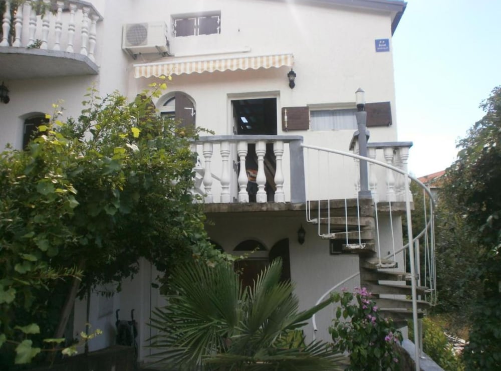 Apartments Marija in National Park Area