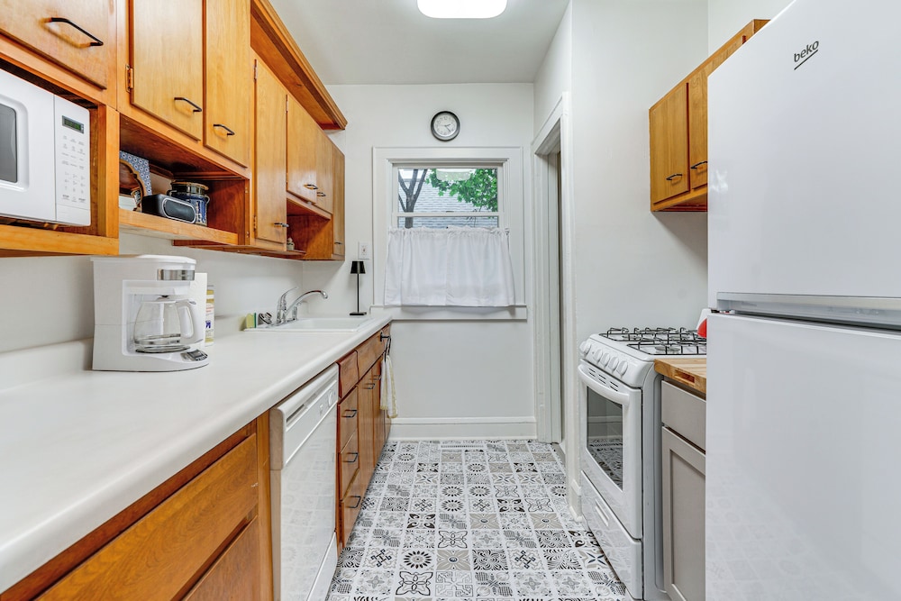 Minneapolis Vacation Rental ~ 5 Mi to Downtown!