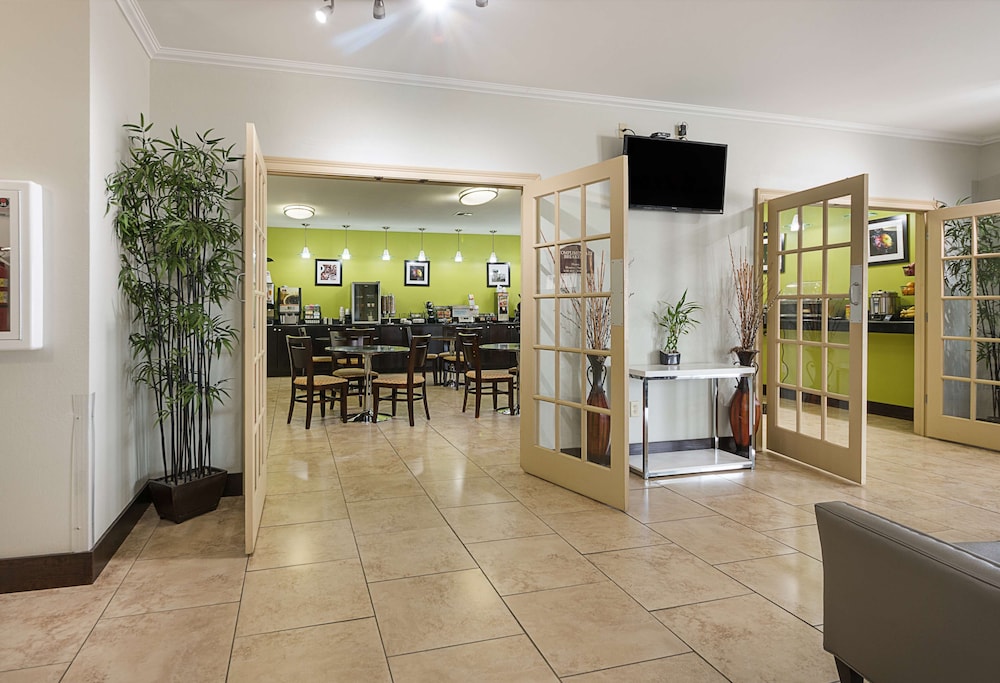 Leesville Vacations - Best Western Plus Deridder Inn  Suites - Property Image 5