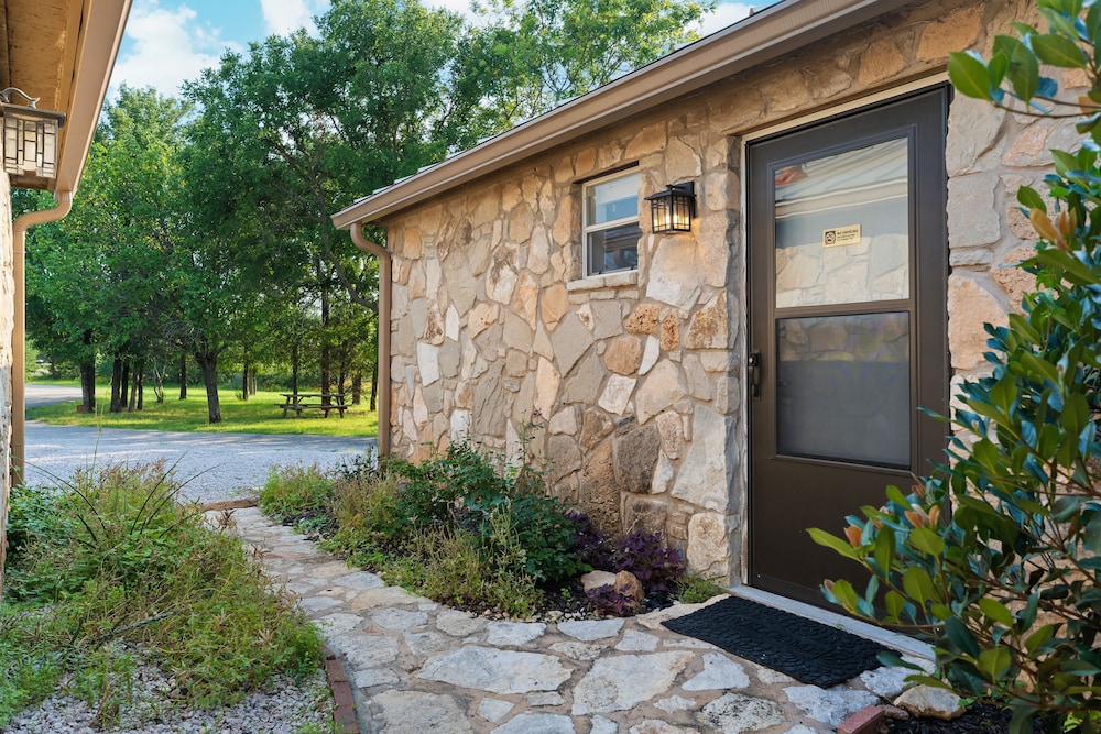 Marble Falls Vacations - Pet-friendly Marble Falls Home w/ Hot Tub! - Property Image 16