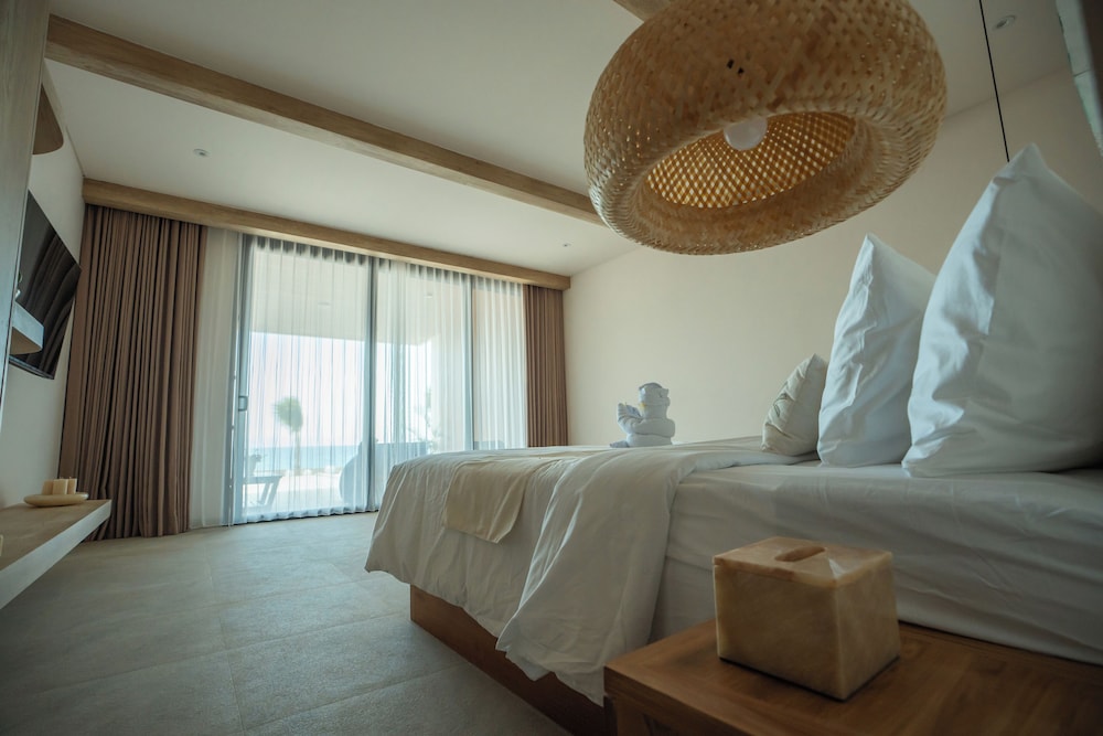 Bohemian Beachfront Apartments