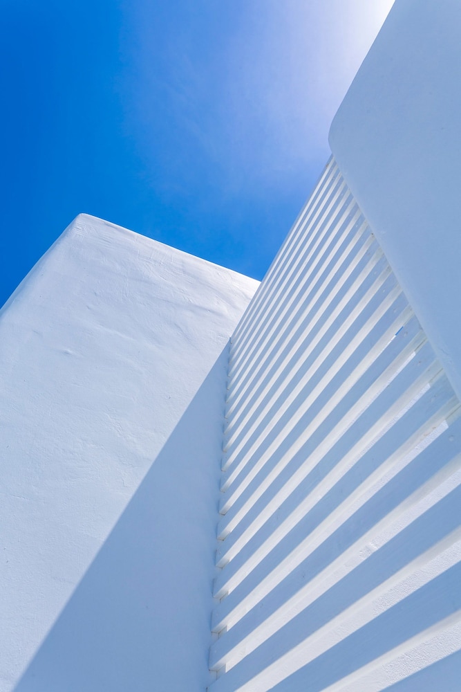 Alti Santorini Suites