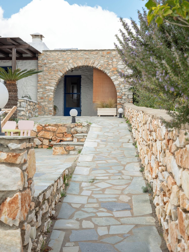 Paros' slice of Paradise