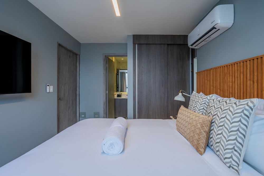 w Majestic 1BR w Beautiful View in Calle 50