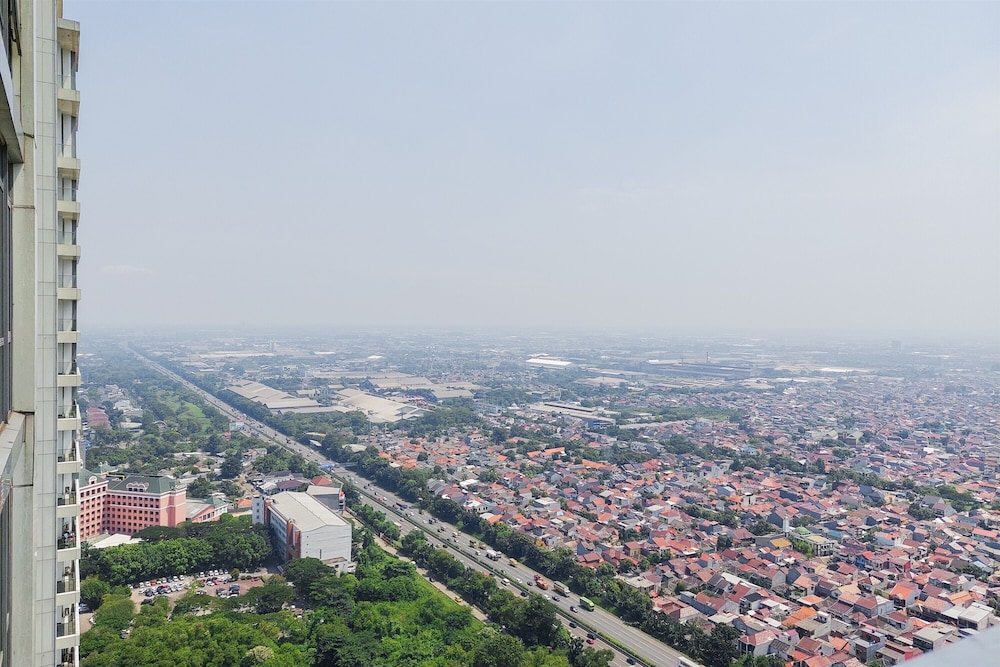 Spacious And Lavish 3Br At Hillcrest House Apartment, Curug - 18