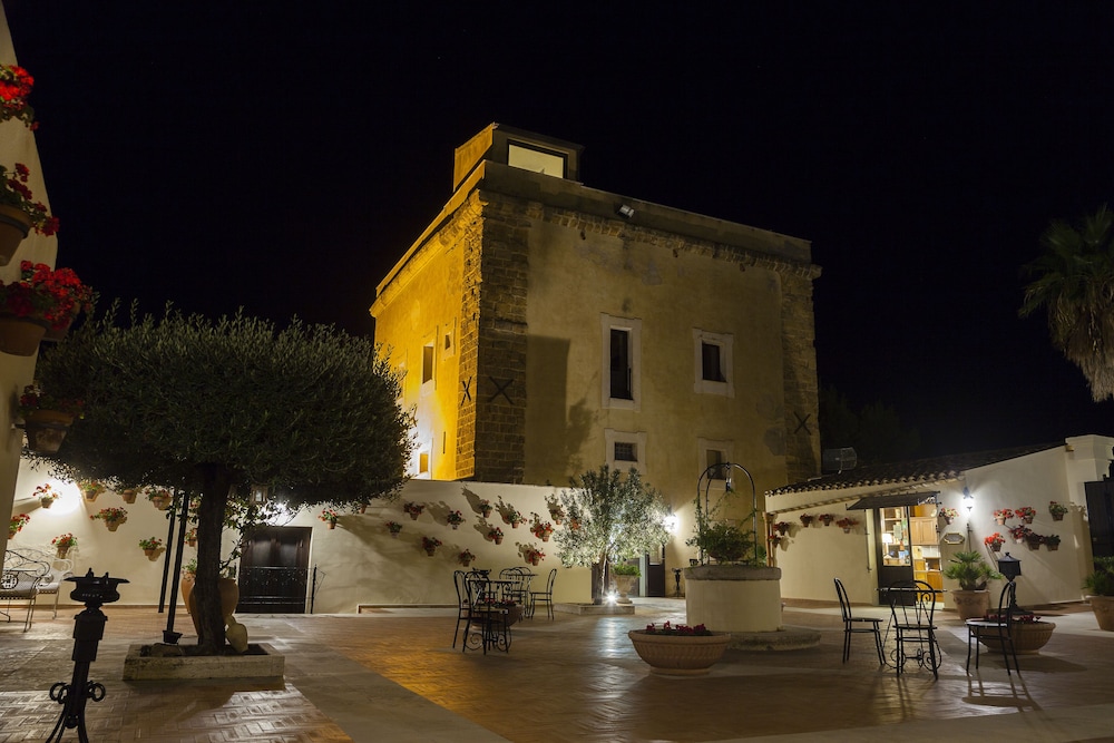 Hotel Baglio Della Luna - Image 1