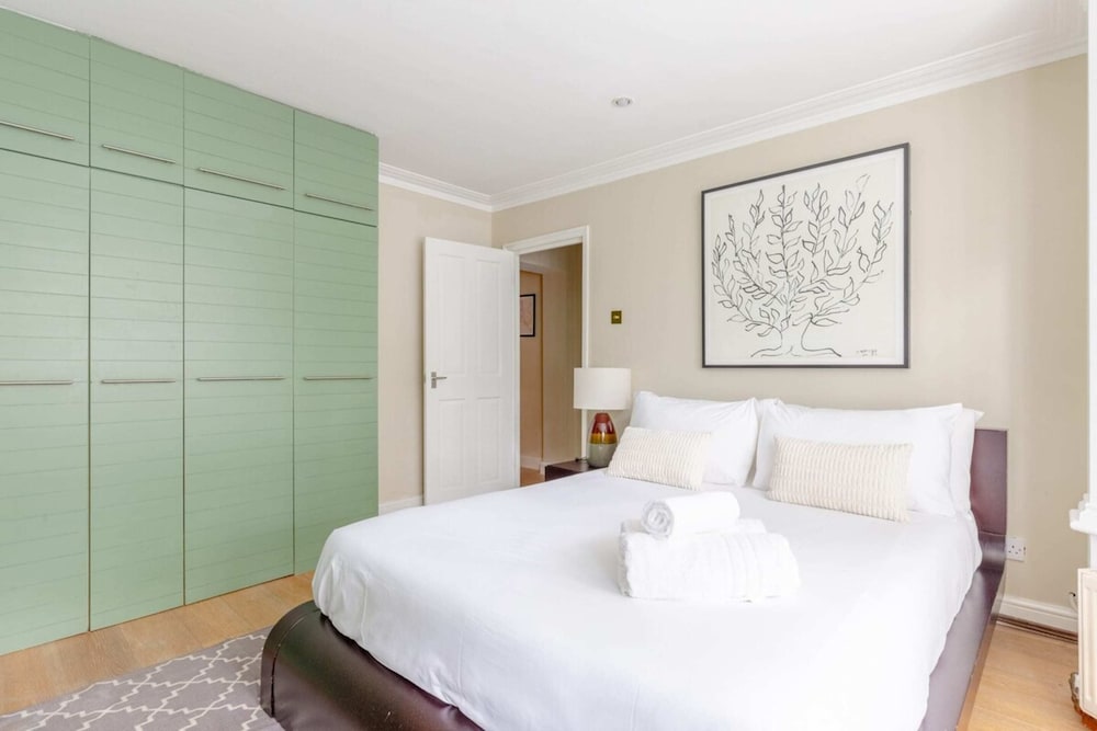 Gorgeous 2BD Garden Getaway, Victoria Park