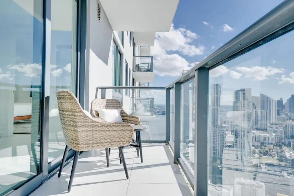 Miami Paraiso Modern Rooftop Pool Walk to Midtown
