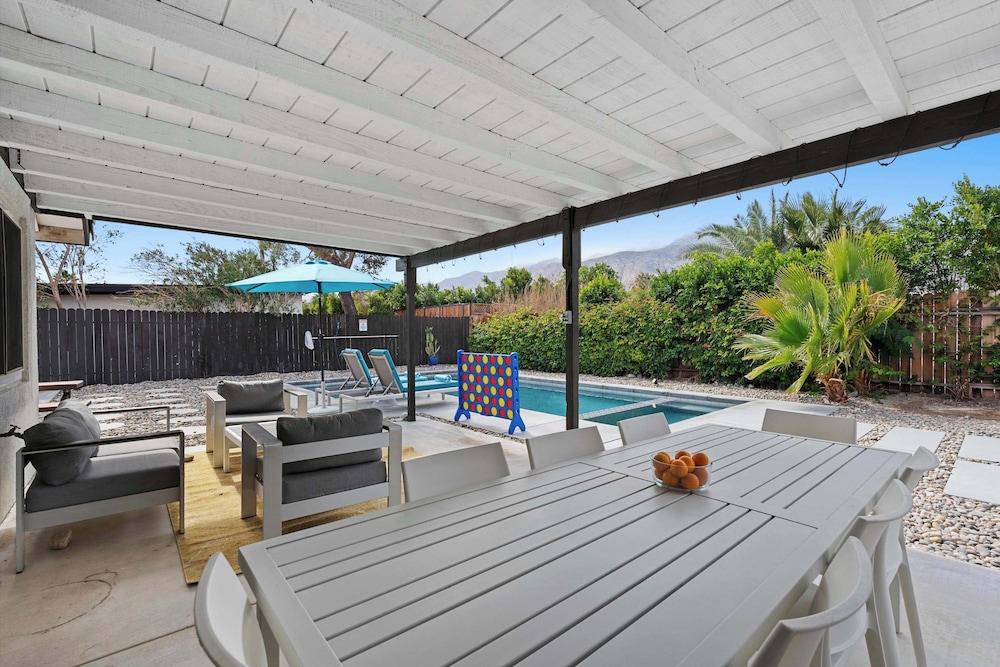 Hacienda Hideaway-3bd Great for Families