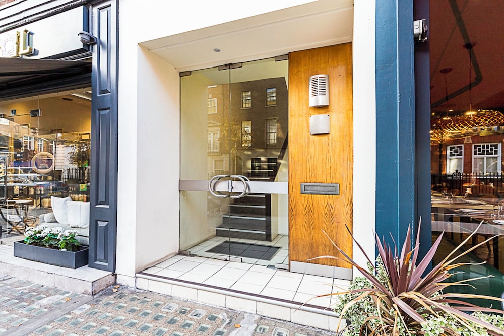 Beautiful Two Bedroom Abode Near Baker Street