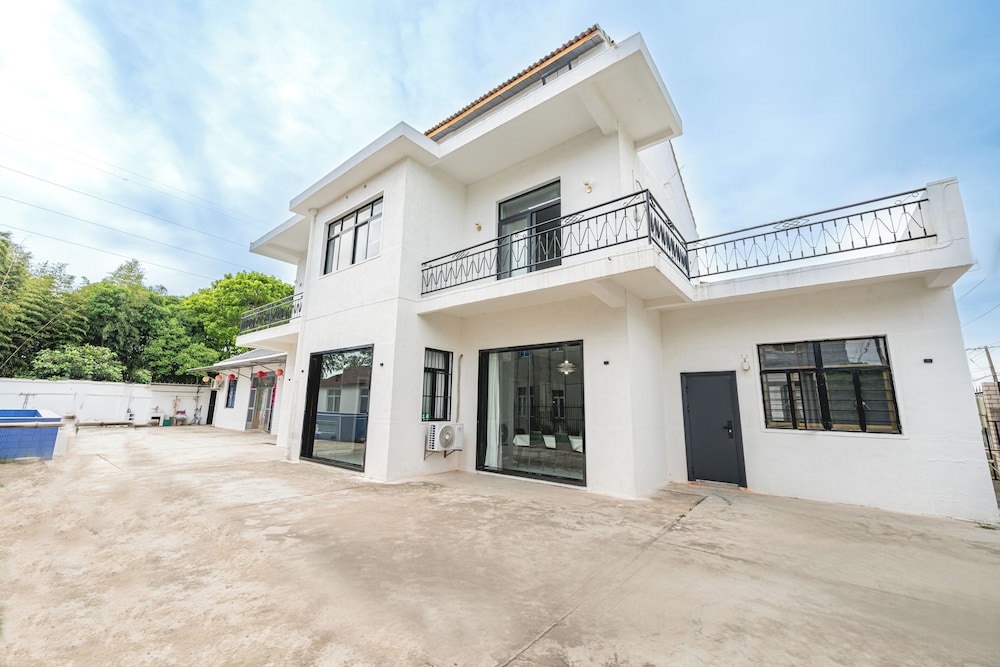 Sea of Stars country homestay