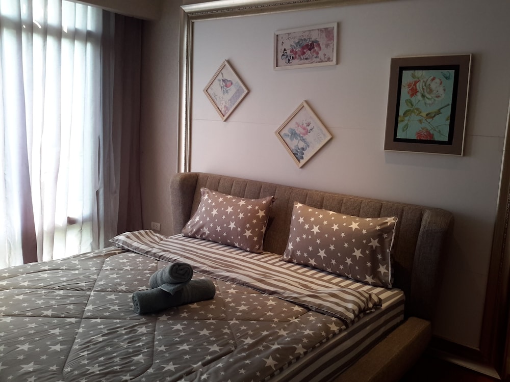 Beachfront Family Penthouse Hua Hin