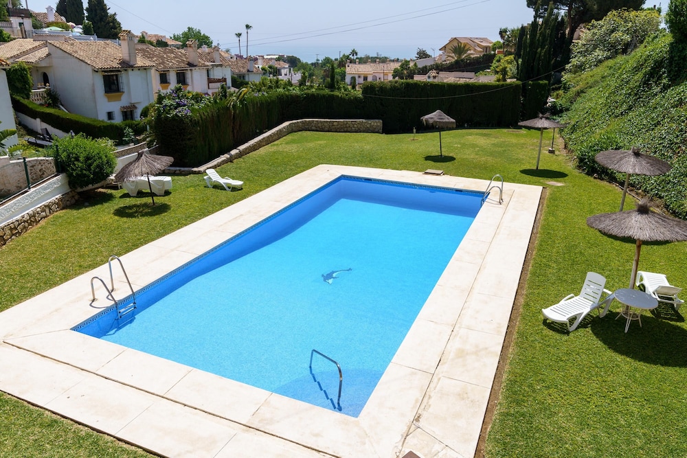 Sunny Tranquility With Pool photo 3