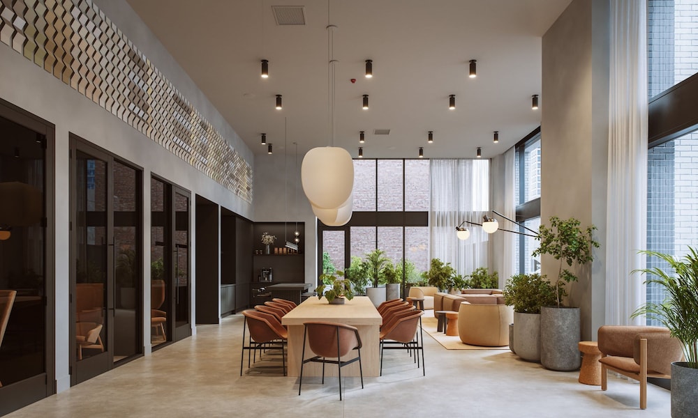 3 Bed 3 Bath High Rise With Gym Amenities