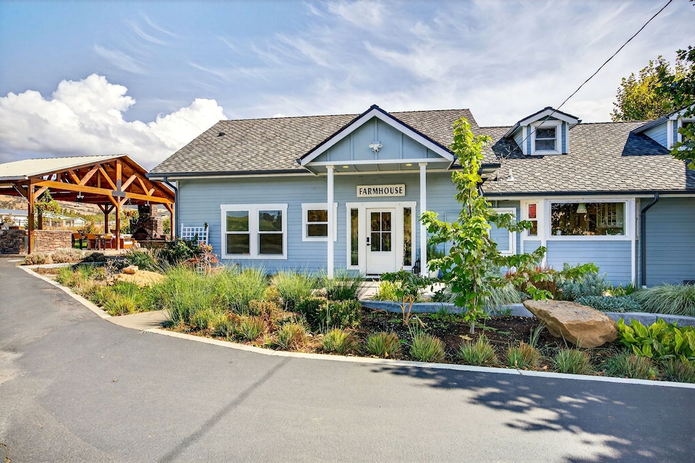 Meadowsweet Farm by WanderLodges