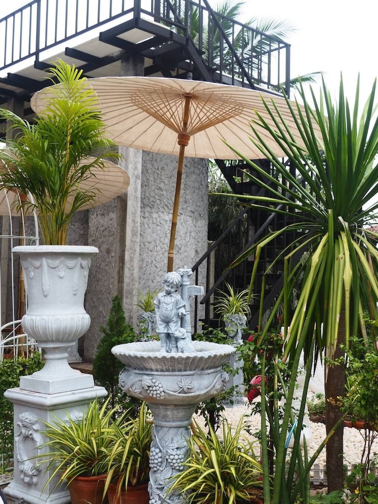 DoiSamoeDao Hostel view 3
