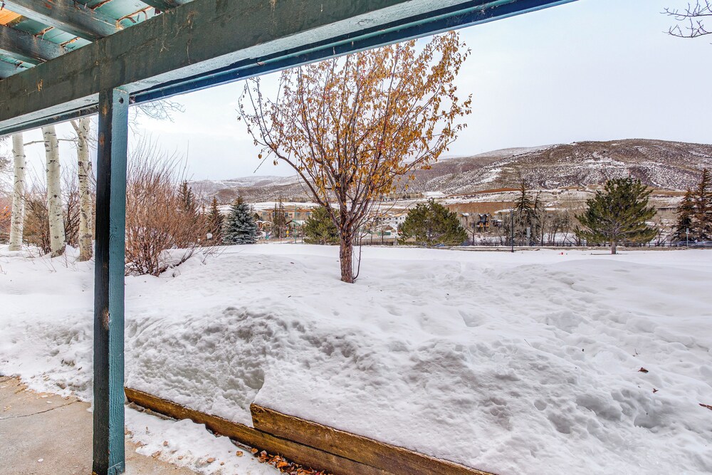 Par & Powder: Avon Haven w/ Golf & Ski Access!