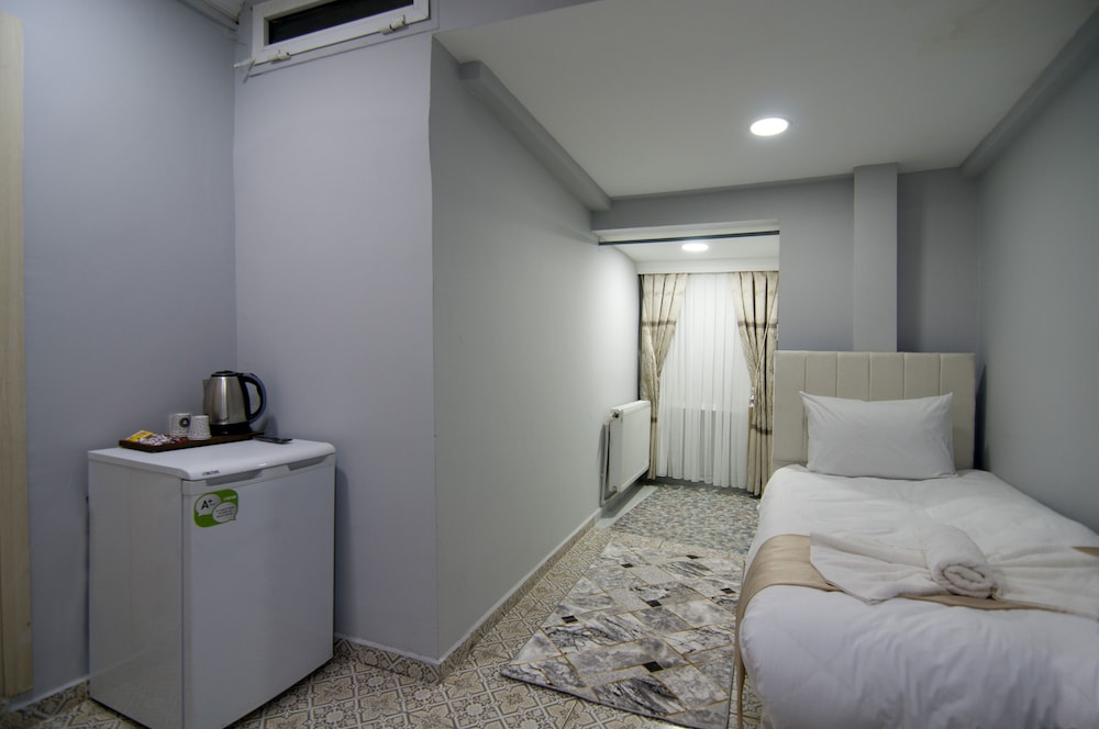 Istanbul Palace Otel - Image 11