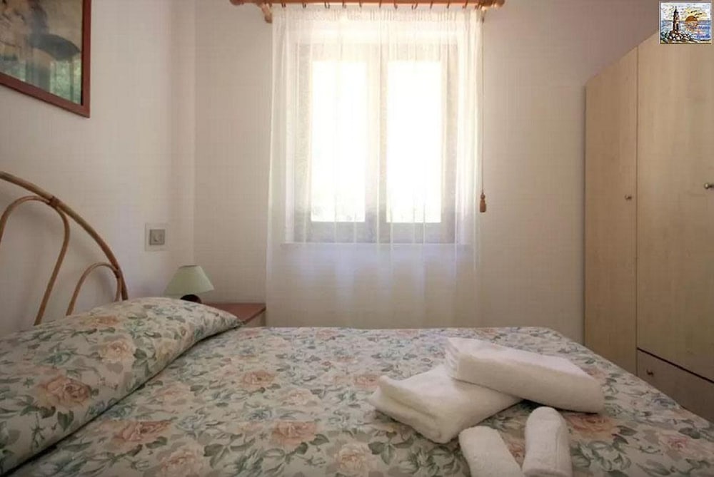 Holiday Home for 5 People, 200 Meters From the sea and Free Wi-fi photo 2