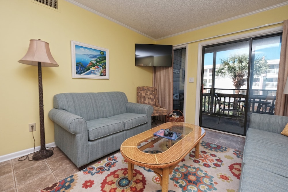 Pelican Landing 125 3 Bedroom Condo
