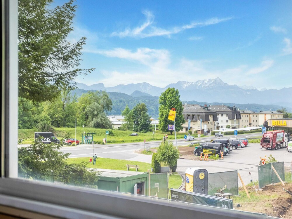 Apartment in Carinthia on Lake Woerthersee view 4