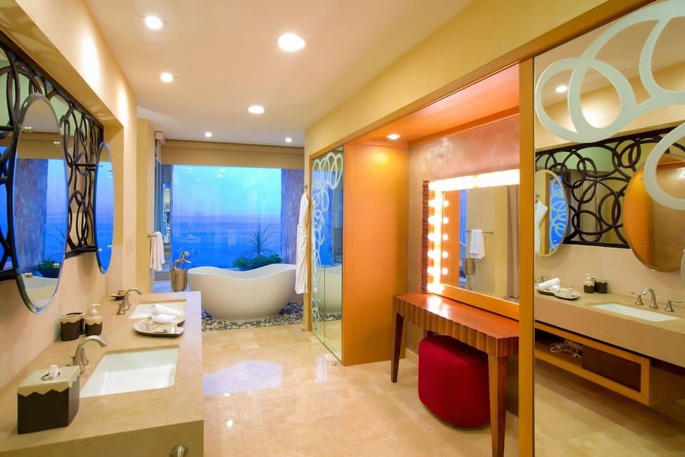 3BD Garza Blanca 5 Star Resort Ocean Views