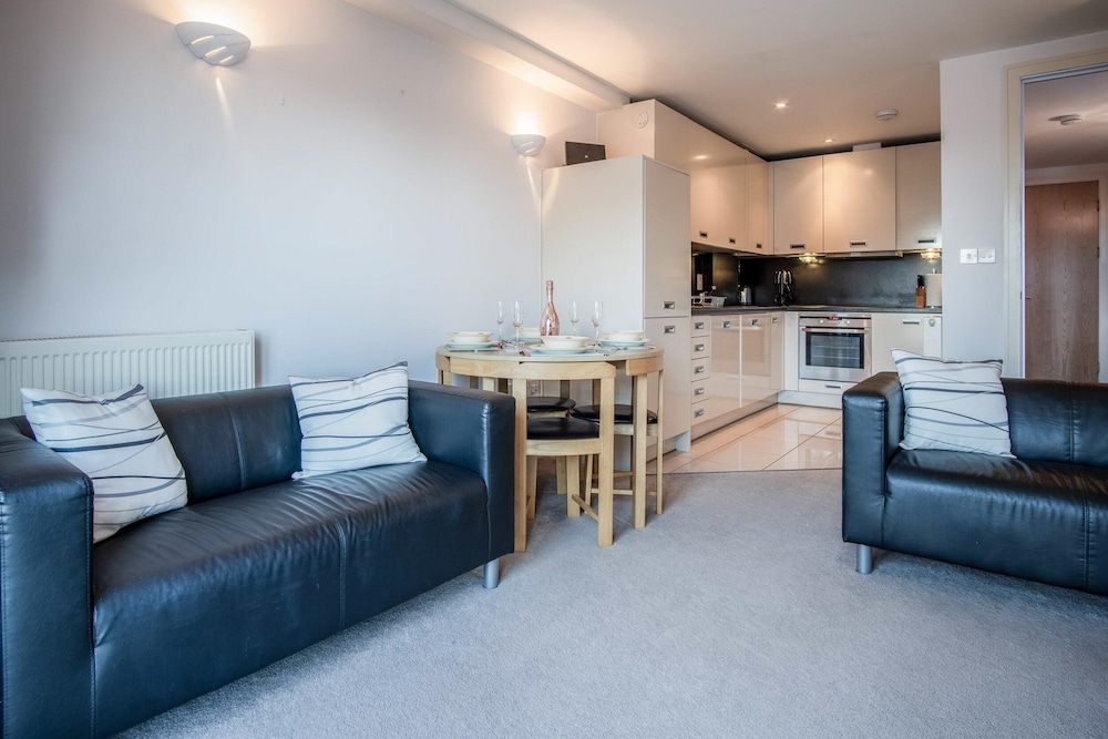 13 Rhodewood House - 2 Bedroom Apartment - Saundersfoot