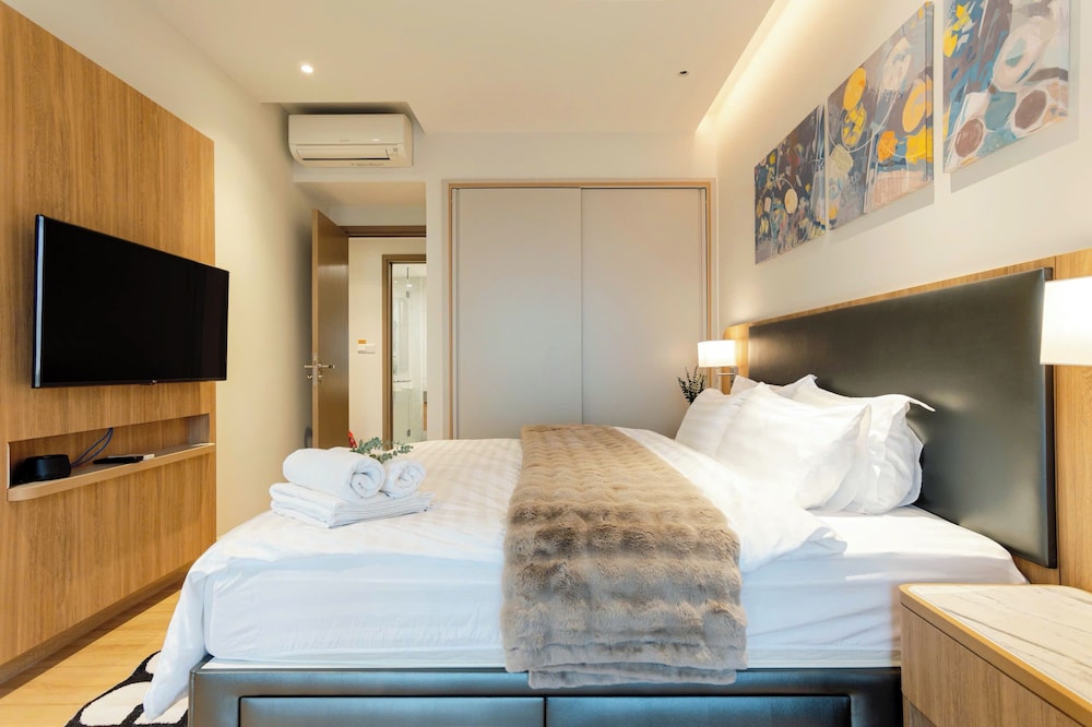 Capital Zenity's Apartment Luxury Central City – By Skyway Company