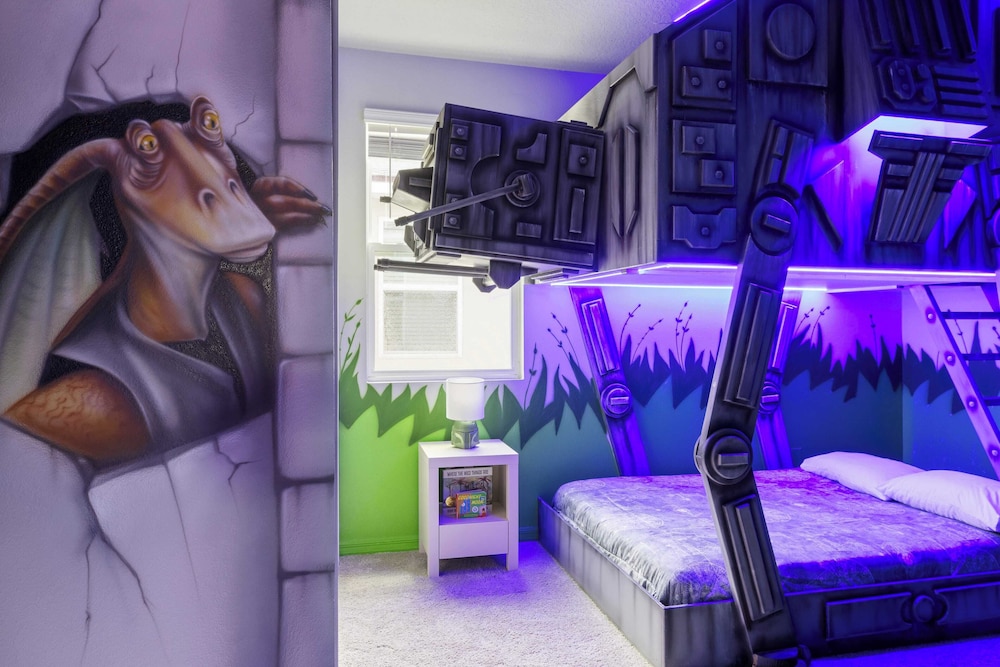 Sleeps 25! In Solara Resort, Near the Theme Parks Coconut Breeze by Avantstay