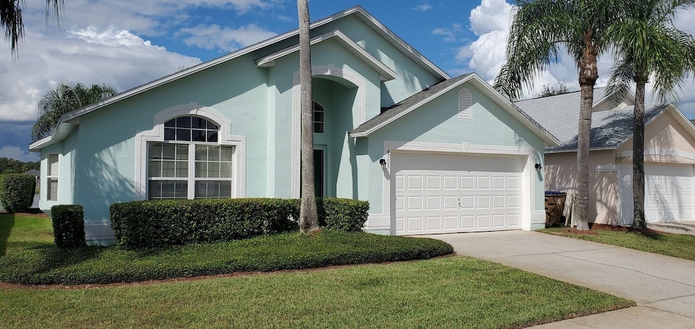 LKB4705AW 4 Bedroom villa in Lake Berkley 4 Home