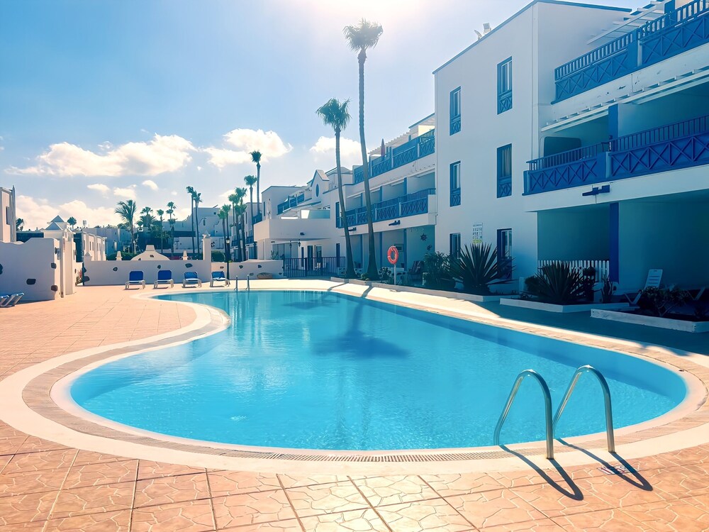 Apartment Bellissima With Pool and Wi-fi, 200m From the sea in Puerto del Carmen