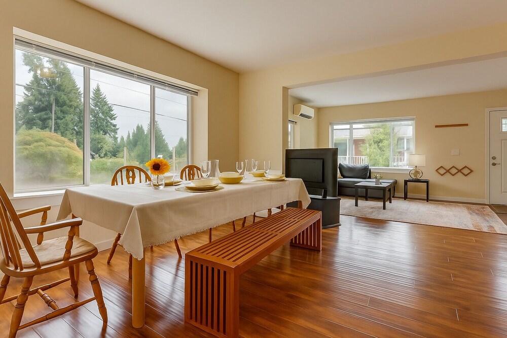 The Grand North Seattle Family Home, photo 49