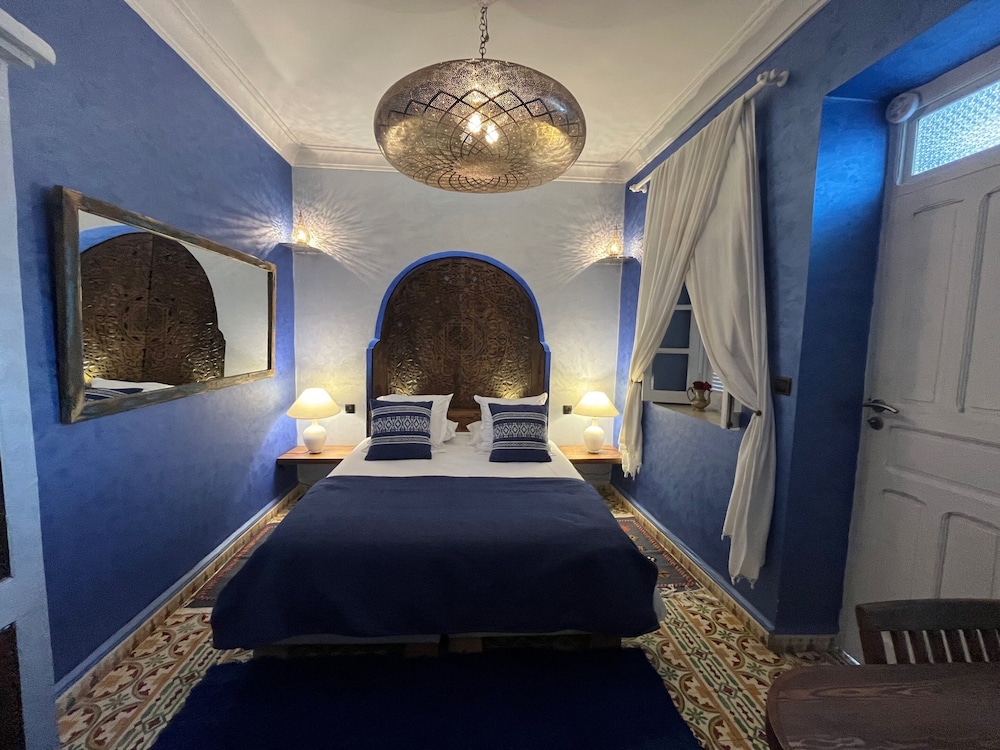 RIAD MALAÏKA