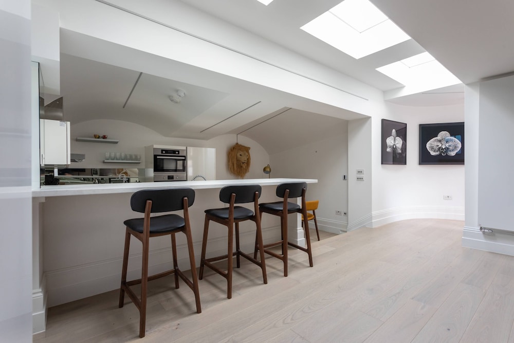 Winchester Street III by Onefinestay