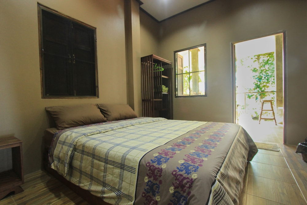 T.K. Beach Resort Koh Mak view 2
