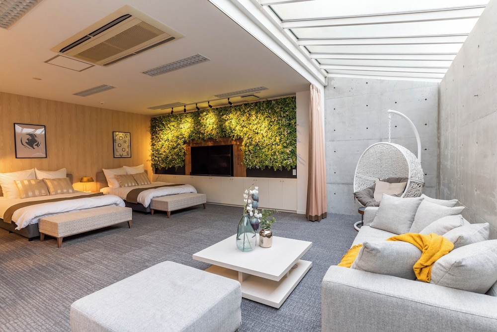 Bijou Suites AI PREMIUM
