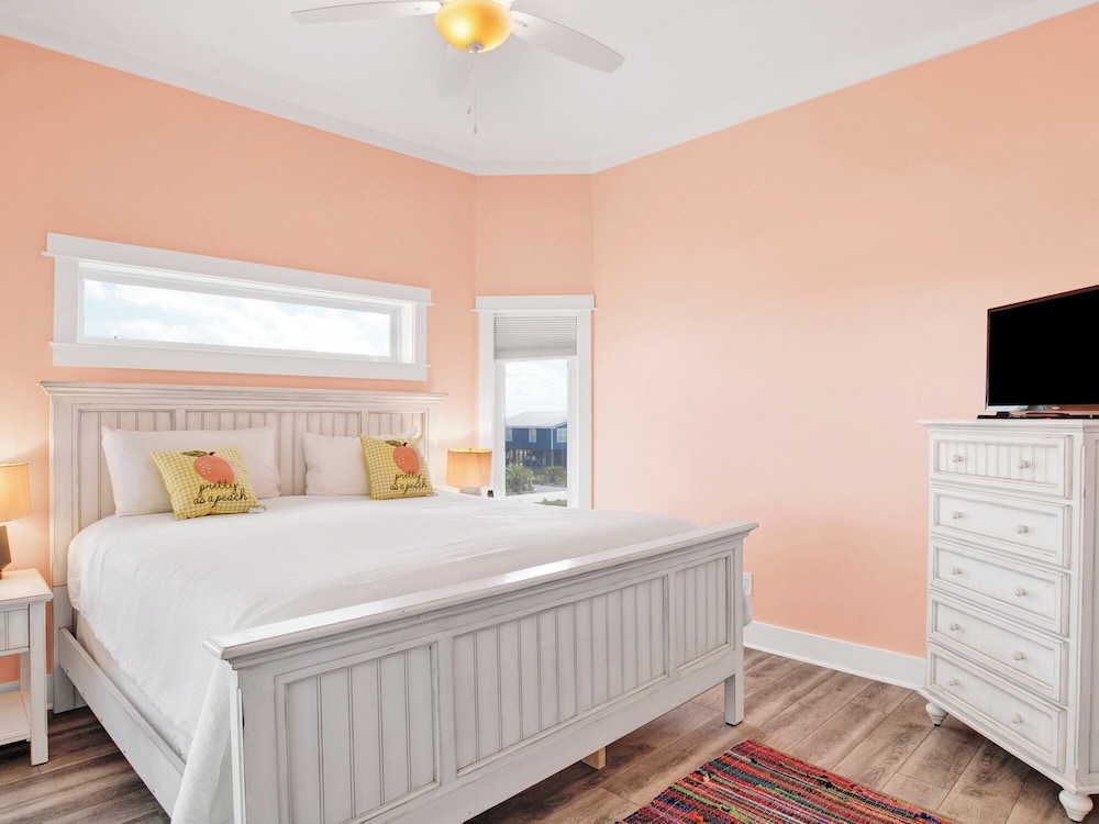 Barefeet Retreat by Southern Vacation Rentals