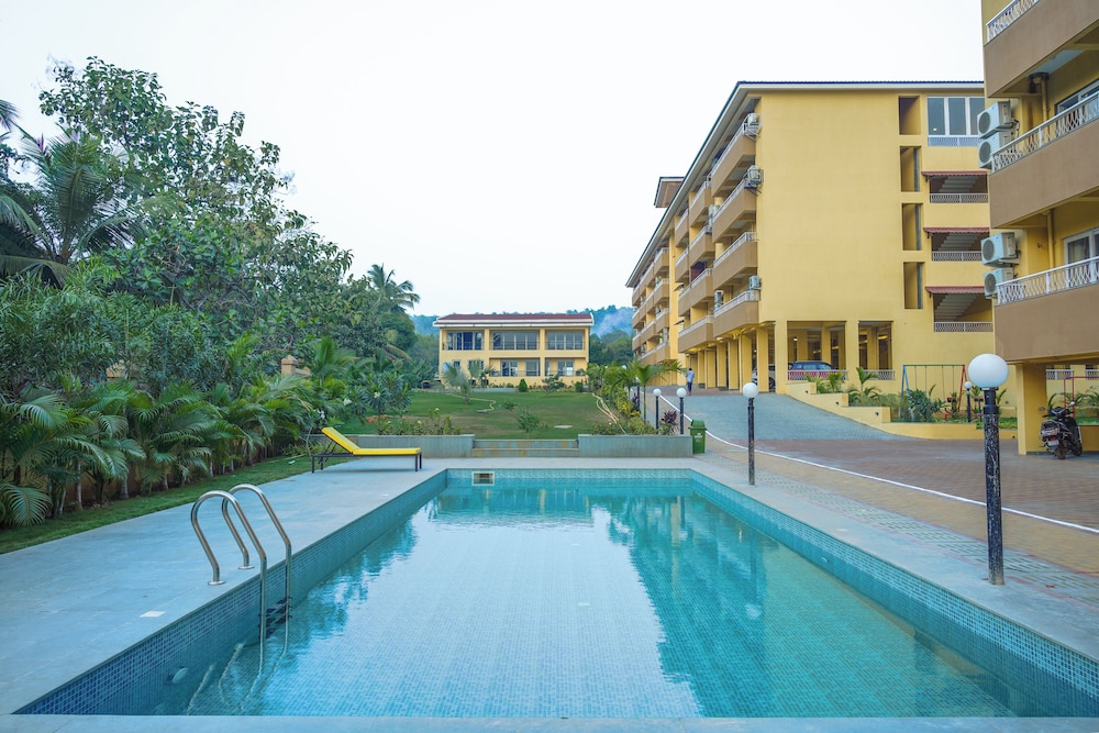 Alaya Stays Veera Marina 1BHK with Pool