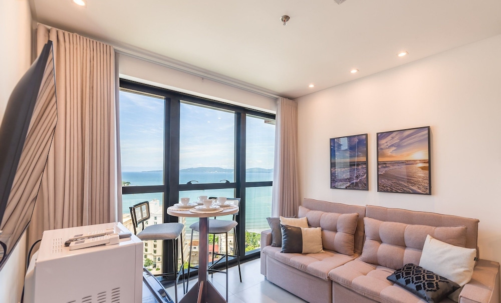 MHF II Apts Variados em Prédio com Vista para o Mar em Itapema
