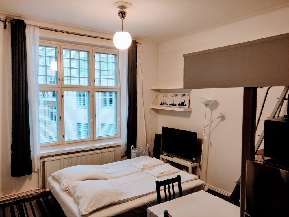 Helsinki city centre classic studio&loft view 3