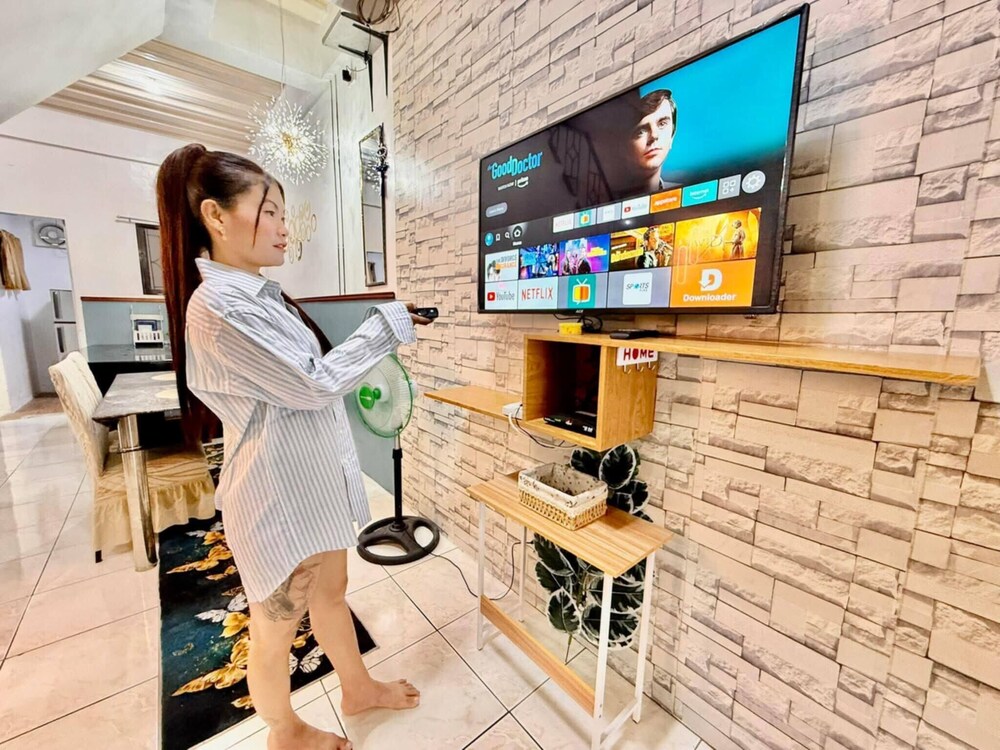 Axon Cozy Modern House #B Near The Walking Street