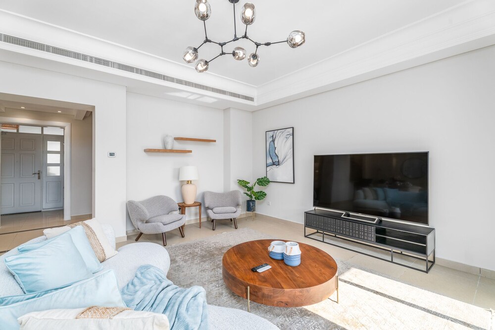 Nasma Holiday Homes - Al Hamra Village