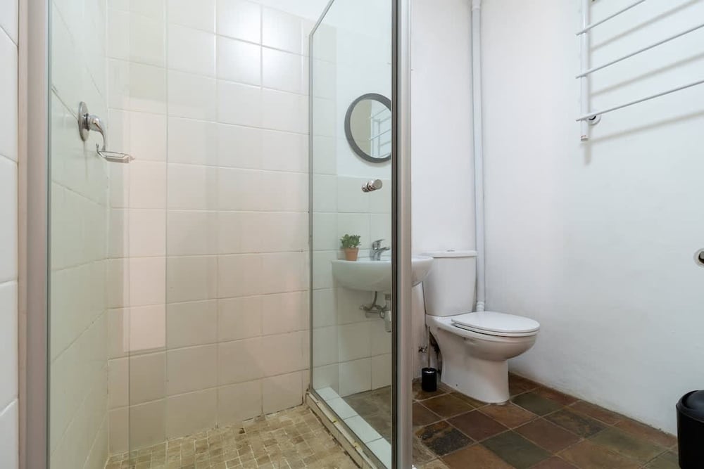 Funky Pet Friendly 2-bedroom Escape Bo-kaap