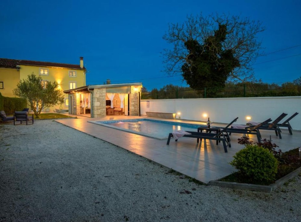 Villa Prestige Azinetti With Pool
