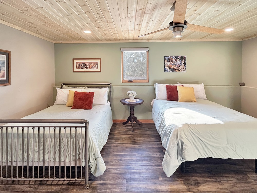 Whispering Deer Retreat 3 Bedroom Home